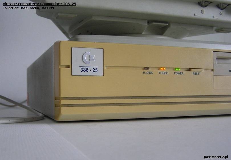 Commodore 386-25 - 12.jpg